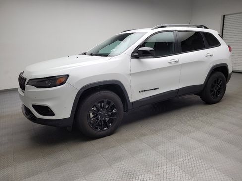 Used 2023 Jeep Cherokee Altitude Lux AWD/4WD image 2