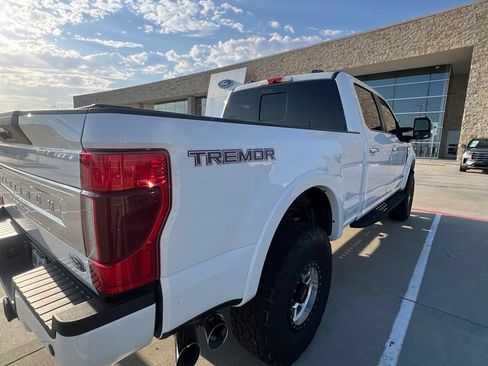 Used 2022 Ford F250 Platinum w/ Tremor Off-Road Package AWD/4WD image 6