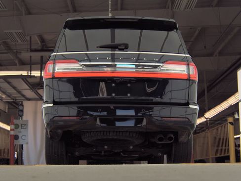 Used 2021 Lincoln Navigator L Reserve w/ Luxury Package image 7