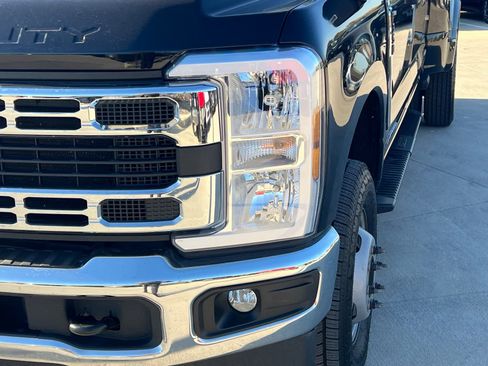 Used 2024 Ford F350 XLT image 4