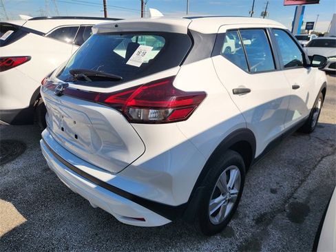 Used 2024 Nissan Kicks S image 5