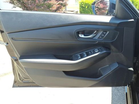 Used 2025 Honda Accord Sport image 9