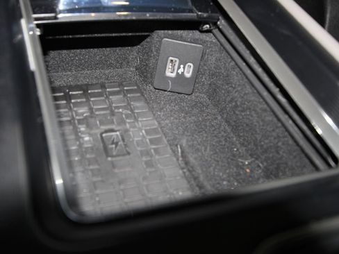 Used 2024 Lincoln Corsair Reserve w/ Equipment Group 201A AWD/4WD image 18