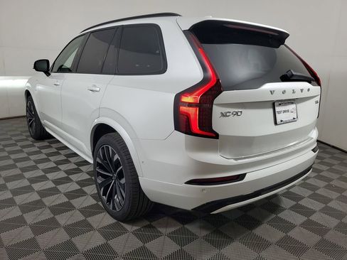New 2026 Volvo XC90 T8 Ultra w/ Protection Package Premier AWD/4WD image 4