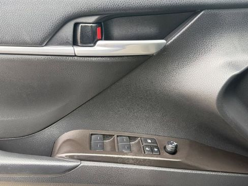 Used 2024 Toyota Camry SE FWD image 22