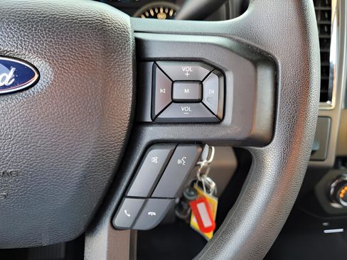 Used 2016 Ford F150 XLT image 20