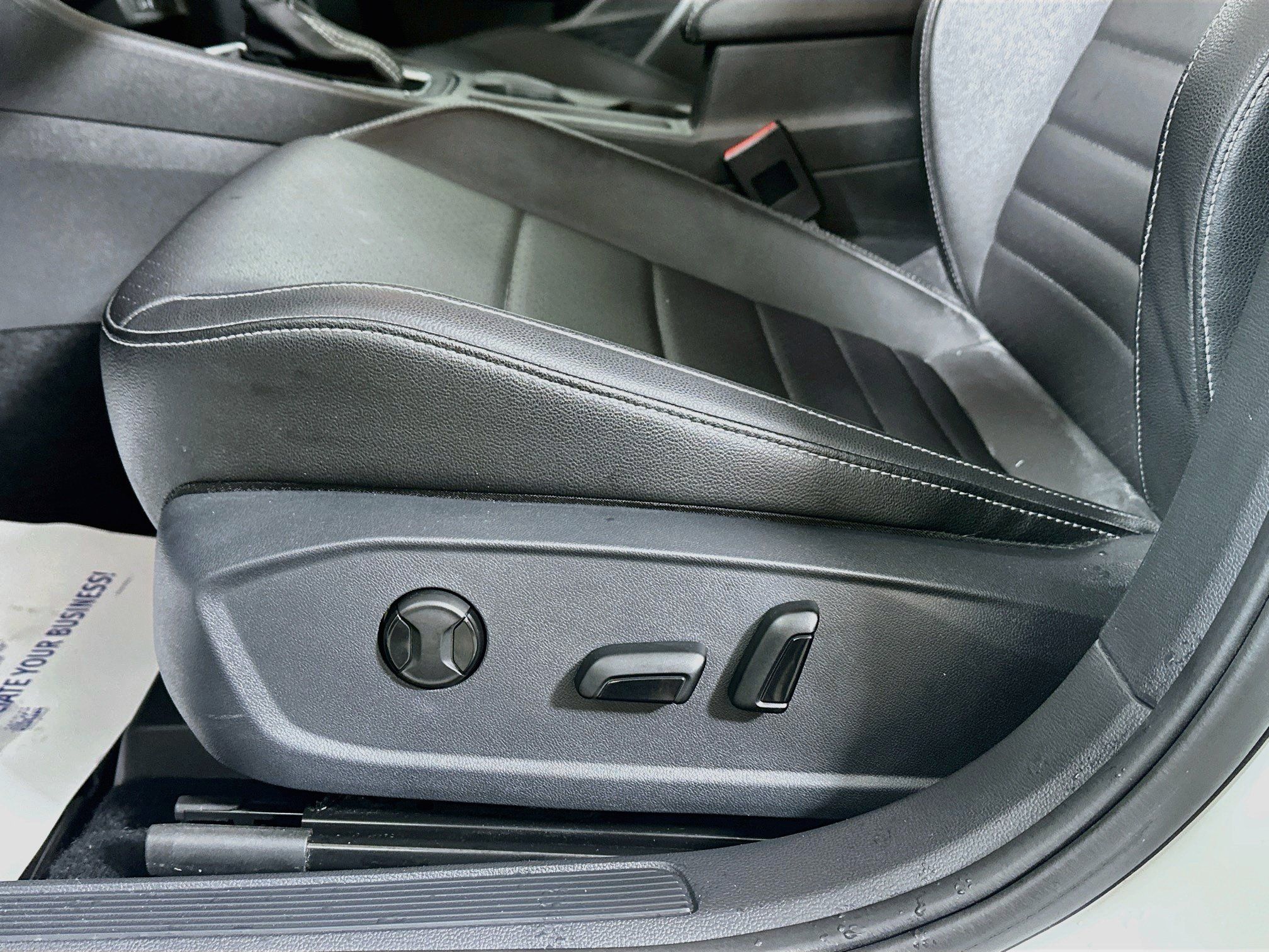 Used 2021 Volkswagen Jetta SEL FWD image 19