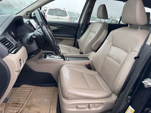 Used 2019 Honda Pilot Elite image 17