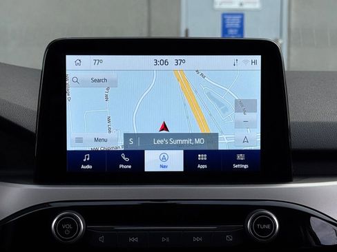 Used 2022 Ford Escape SEL image 18