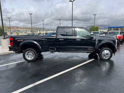 Certified 2025 Ford F450 Platinum w/ Platinum Plus Package AWD/4WD image 6