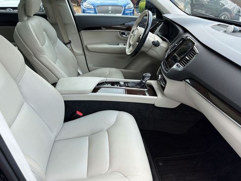 Used 2017 Volvo XC90 T6 Momentum w/ Vision Package AWD/4WD image 23
