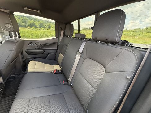 Used 2024 Chevrolet Colorado LT w/ LT Convenience Package AWD/4WD image 19