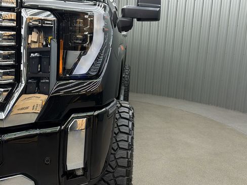 Used 2025 GMC Sierra 3500 Denali w/ Denali Reserve Package image 13