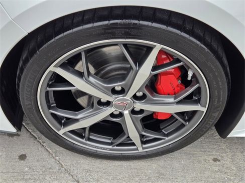 Certified 2022 Chevrolet Corvette Stingray w/ Z51 Performance Package image 9