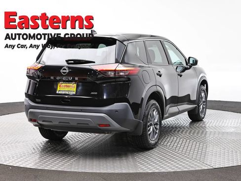 Used 2023 Nissan Rogue S AWD/4WD image 5