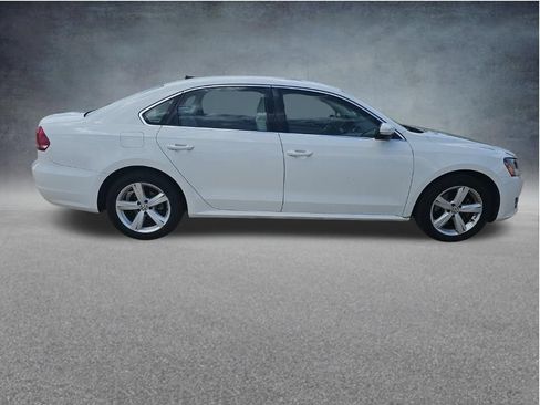 Used 2014 Volkswagen Passat 1.8T SE FWD image 9