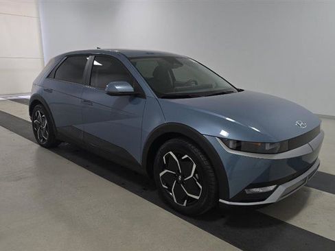 Used 2024 Hyundai Ioniq 5 SEL image 3