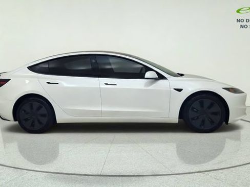 Used 2025 Tesla Model 3 Long Range AWD/4WD image 13