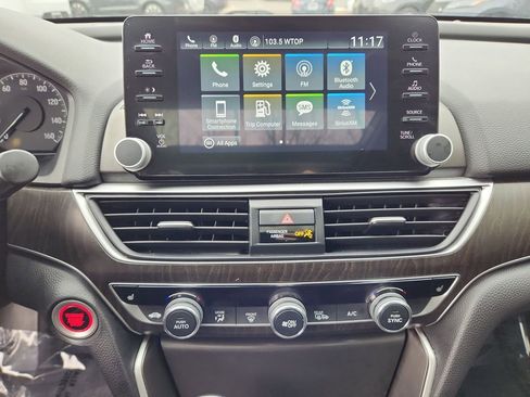 Used 2022 Honda Accord EX-L image 16