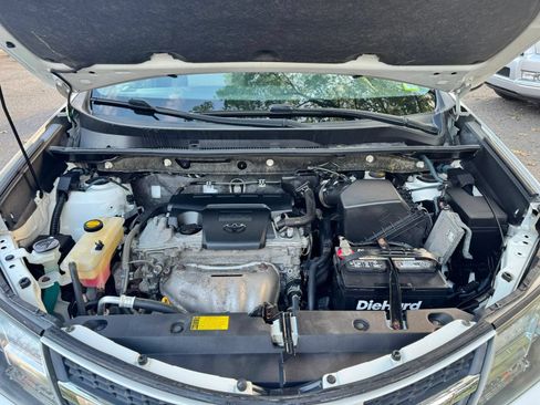 Used 2013 Toyota RAV4 LE AWD/4WD image 15