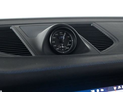 Certified 2024 Porsche Macan Turbo AWD/4WD image 24