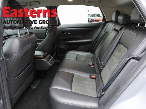 Used 2024 Nissan Ariya AWD image 22