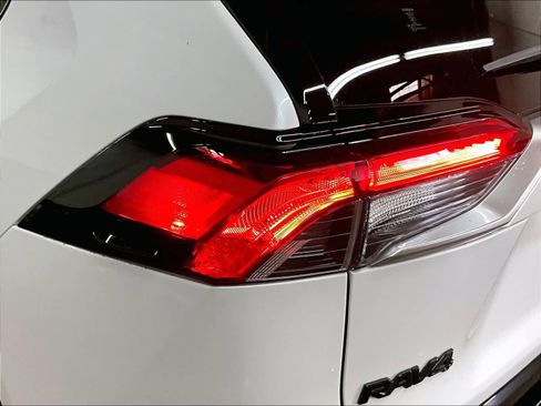 Used 2024 Toyota RAV4 XSE w/ Advanced Technology Package image 28