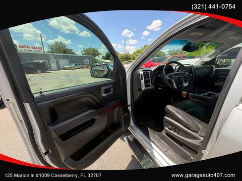 Used 2017 GMC Sierra 1500 SLT w/ SLT Premium Package AWD/4WD image 9