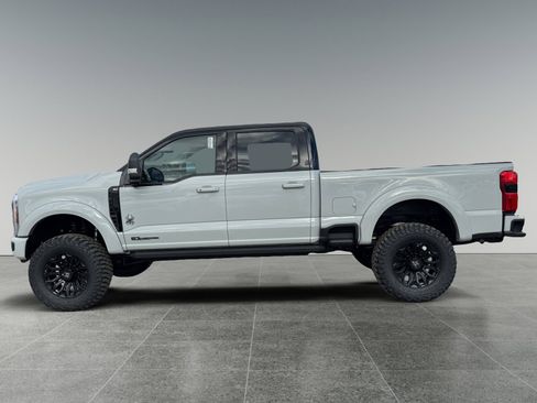 New 2026 Ford F250 XLT w/ XLT Premium Package AWD/4WD image 2