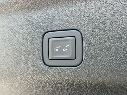 New 2026 GMC Yukon AT4 AWD/4WD image 25