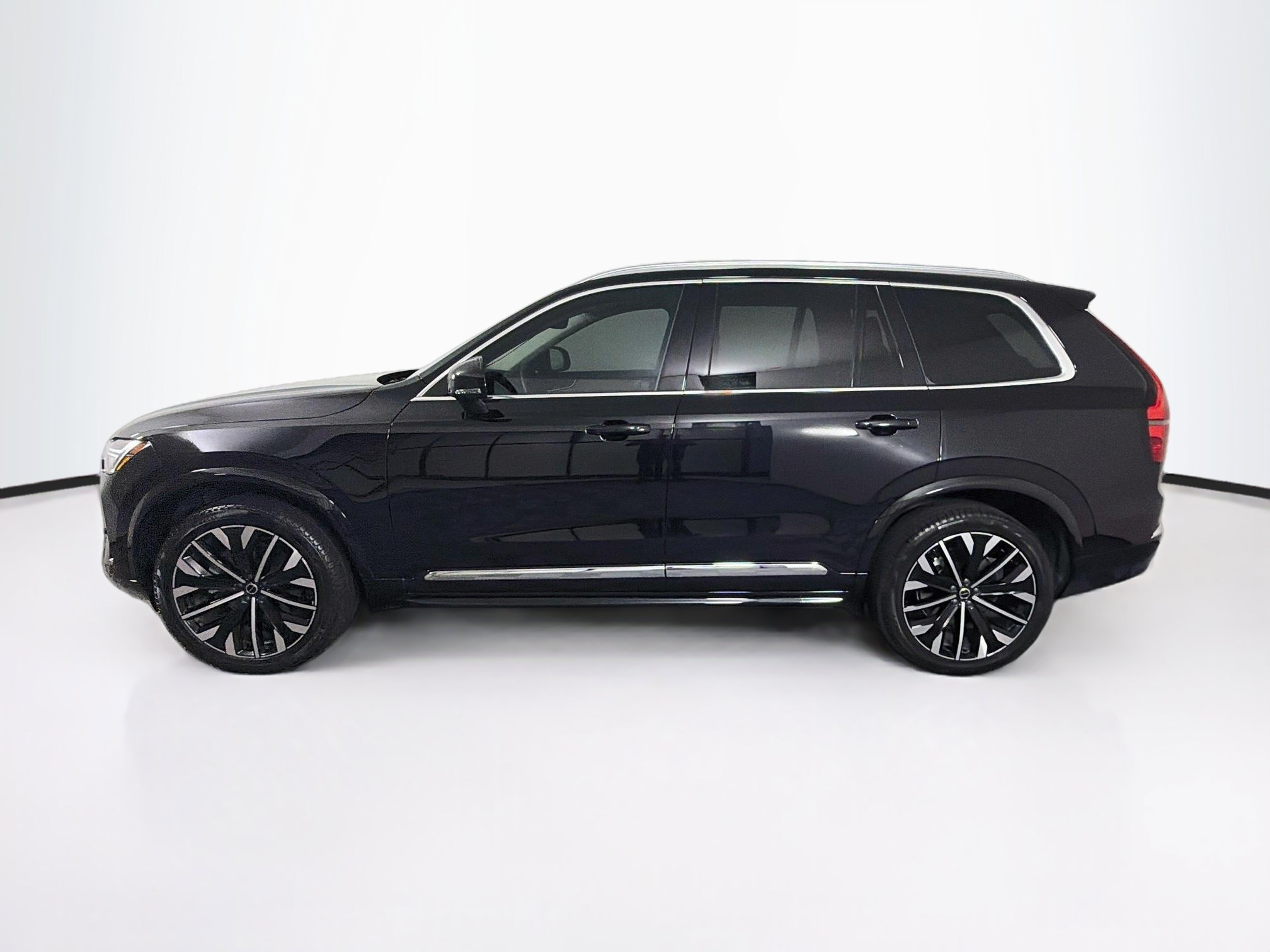 Used 2026 Volvo XC90 B5 Core AWD/4WD image 4