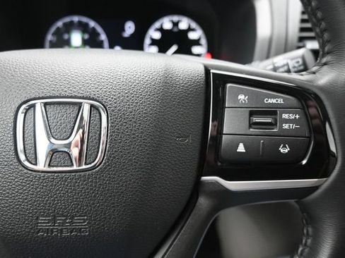 Used 2025 Honda Odyssey EX-L image 32