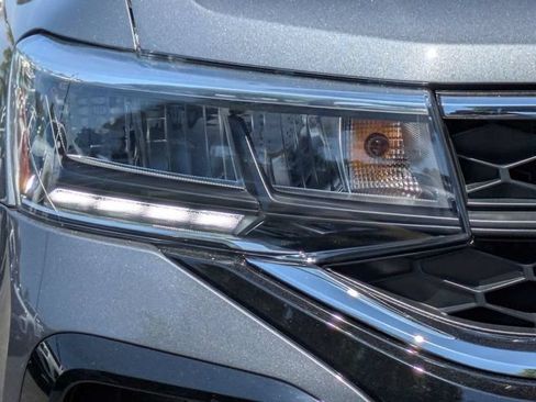 Certified 2024 Volkswagen Taos S FWD image 10