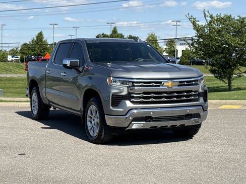 Used 2023 Chevrolet Silverado 1500 LTZ w/ LTZ Premium Package AWD/4WD image 3