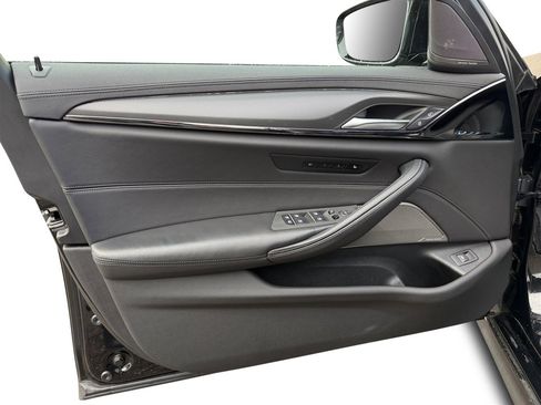 Used 2022 BMW M5 w/ Executive Package image 12