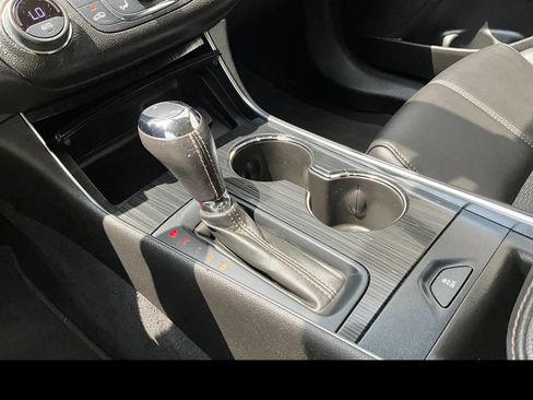 Used 2018 Chevrolet Impala LT FWD image 24