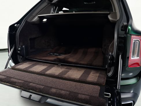 Used 2023 Rolls-Royce Cullinan w/ Cullinan Package image 68