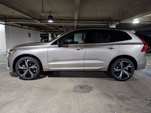 New 2025 Volvo XC60 B5 Ultra w/ Protection Package Premier AWD/4WD image 6