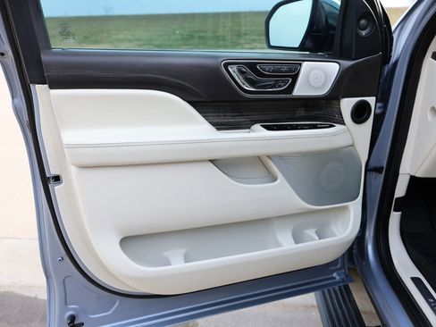 Used 2020 Lincoln Navigator L Black Label w/ Cargo Convenience Package image 24