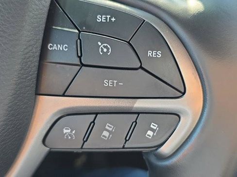 Used 2021 Jeep Grand Cherokee Overland w/ Trailer Tow Group IV image 29