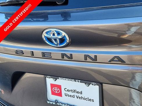 Certified 2024 Toyota Sienna LE image 27