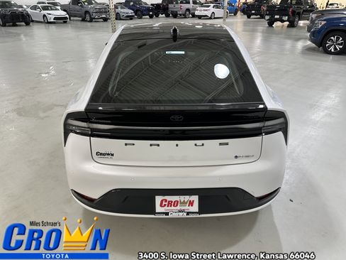 New 2026 Toyota Prius Plug-In Hybrid image 8