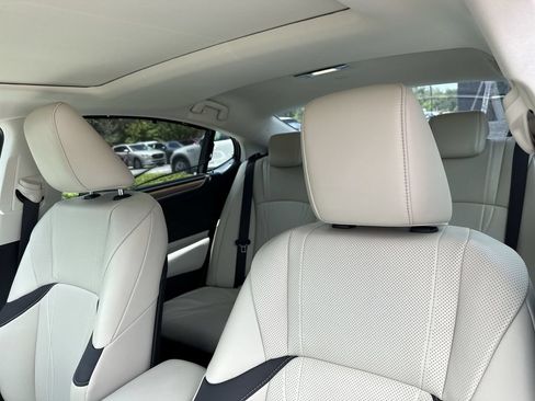 Used 2024 Lexus ES 300h Ultra Luxury w/ Accessory Package (Z2) FWD image 42