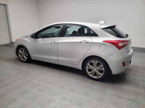 Used 2015 Hyundai Elantra GT w/ Option Group 02 FWD image 3