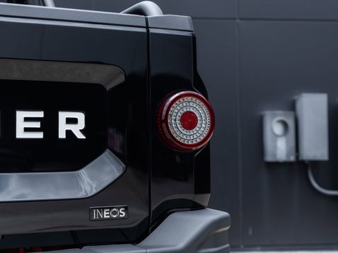 Used 2025 INEOS Grenadier AWD/4WD image 12