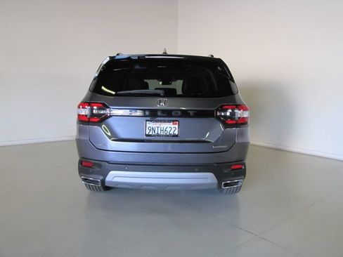 Certified 2025 Honda Pilot Touring image 24