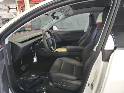 Used 2026 Tesla Model Y AWD image 2
