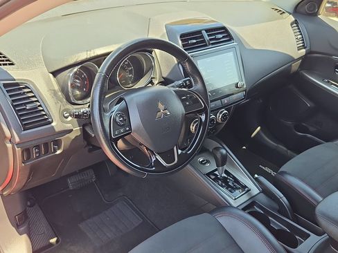 Used 2025 Mitsubishi Outlander Sport SE AWD/4WD image 13