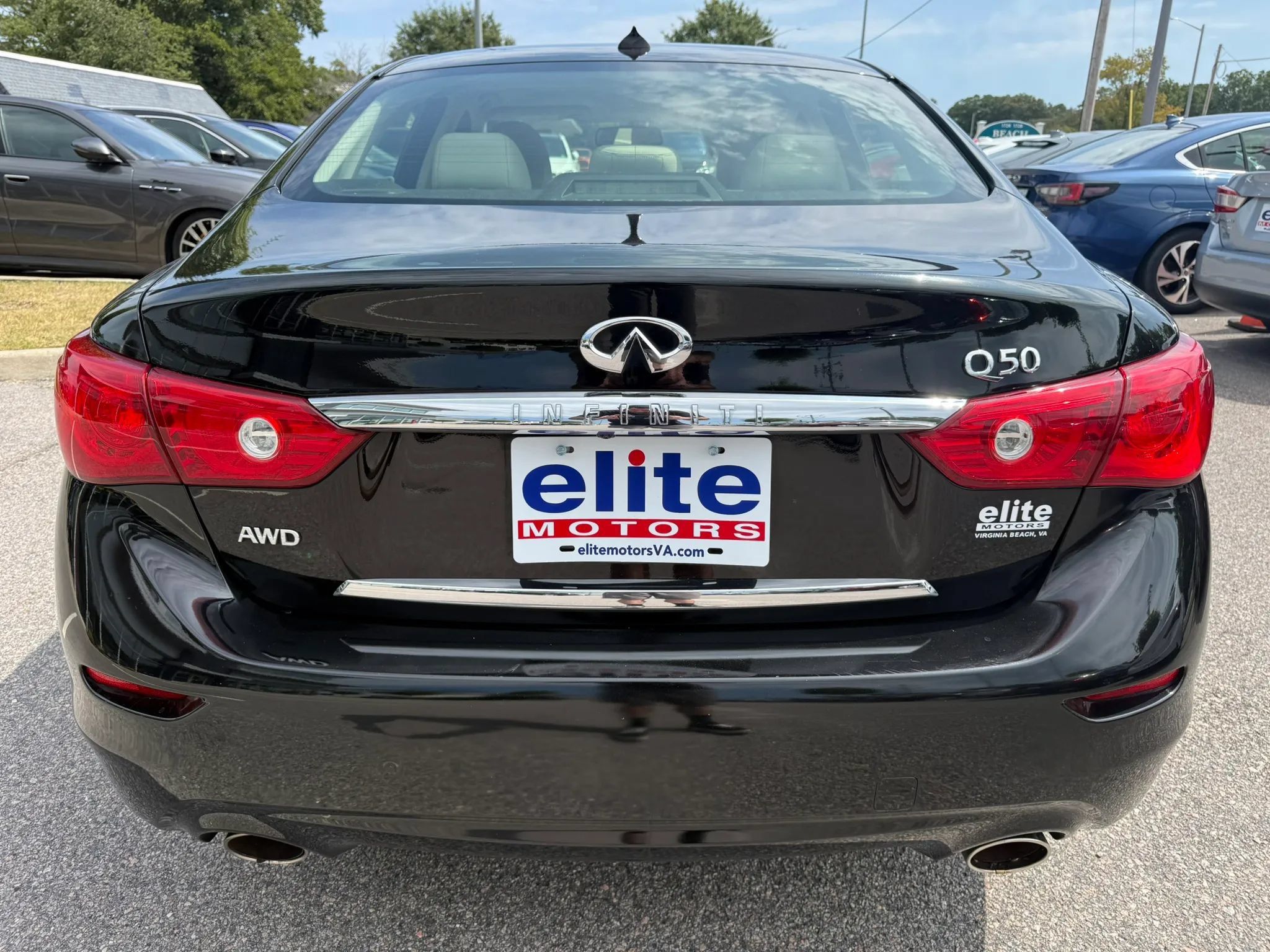 Used 2015 INFINITI Q50 Premium w/ All Weather Package AWD/4WD image 6