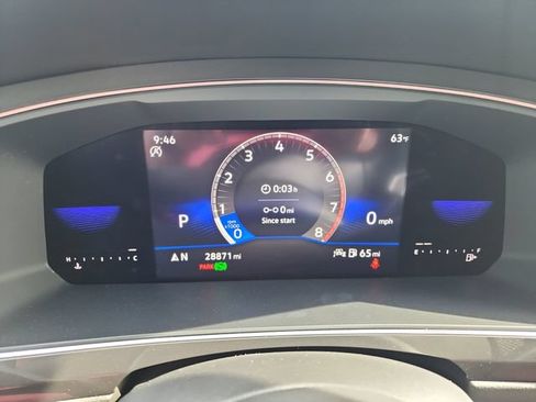 Certified 2023 Volkswagen Tiguan SE R-Line FWD image 17